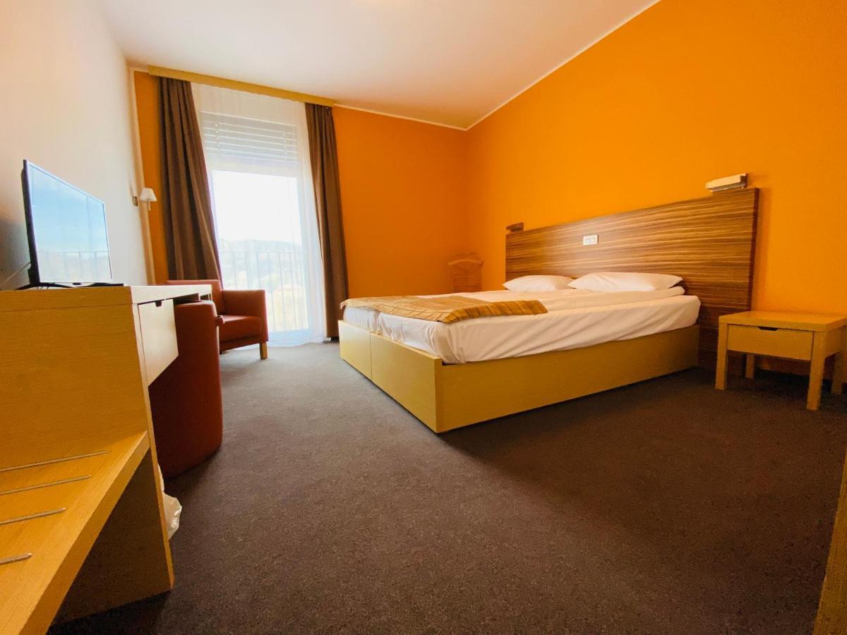 Hotel Veter Ruse Екстер'єр фото