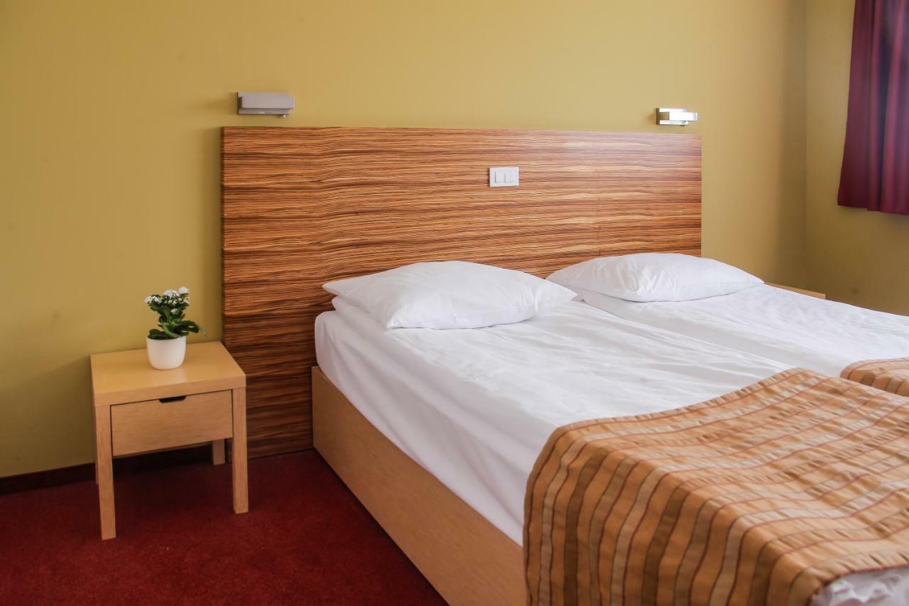 Hotel Veter Ruse Екстер'єр фото